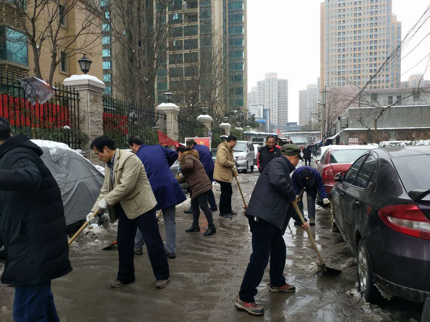 “以雪為令，御雪奮戰(zhàn)” 西安工業(yè)投資集團(tuán)再行動(dòng)